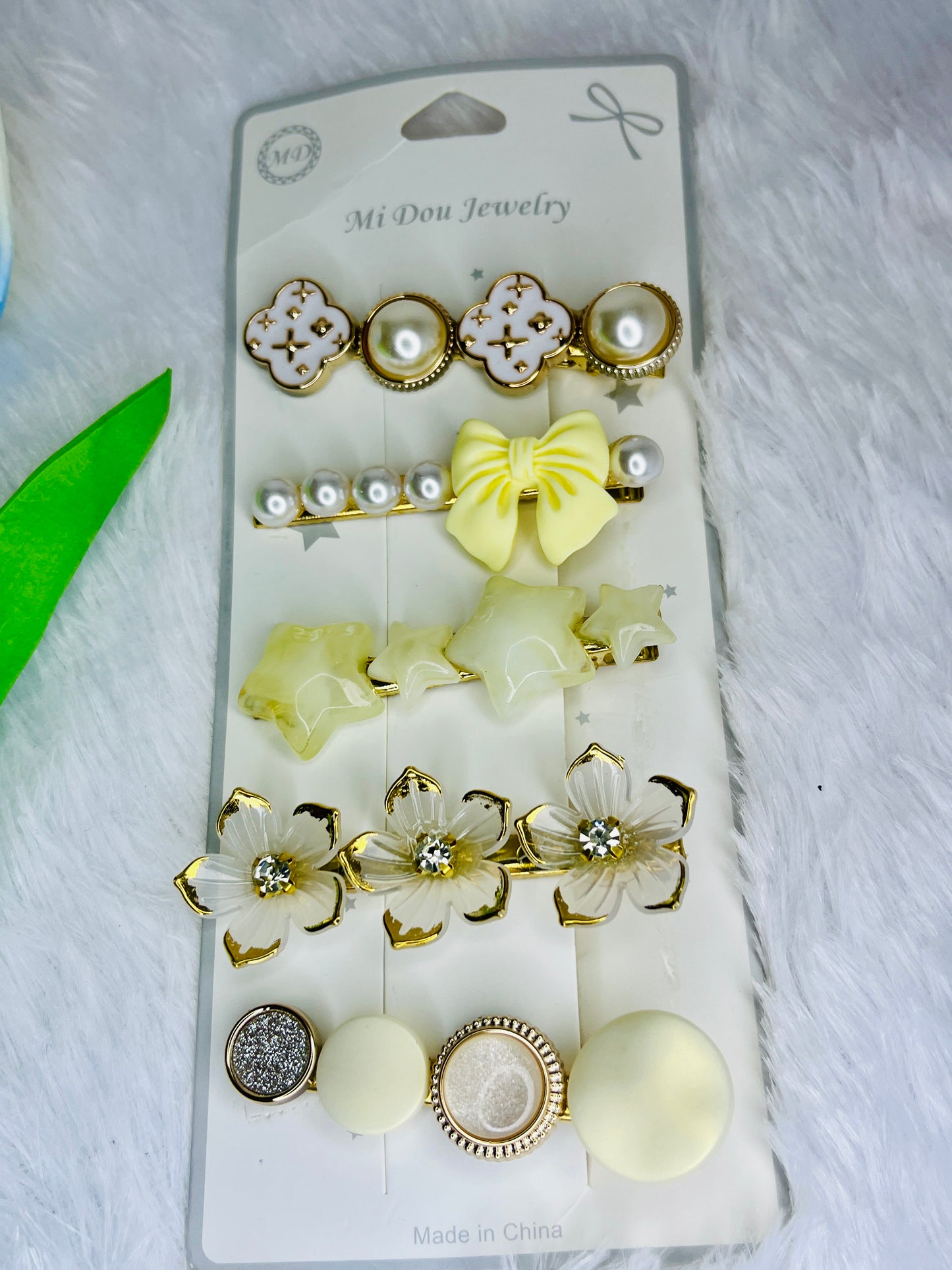 ✨ Blendora Pearl Glow Hair Clip Set | 5-Piece Elegant Pearl & Crystal Hair Clips for Women & Girls