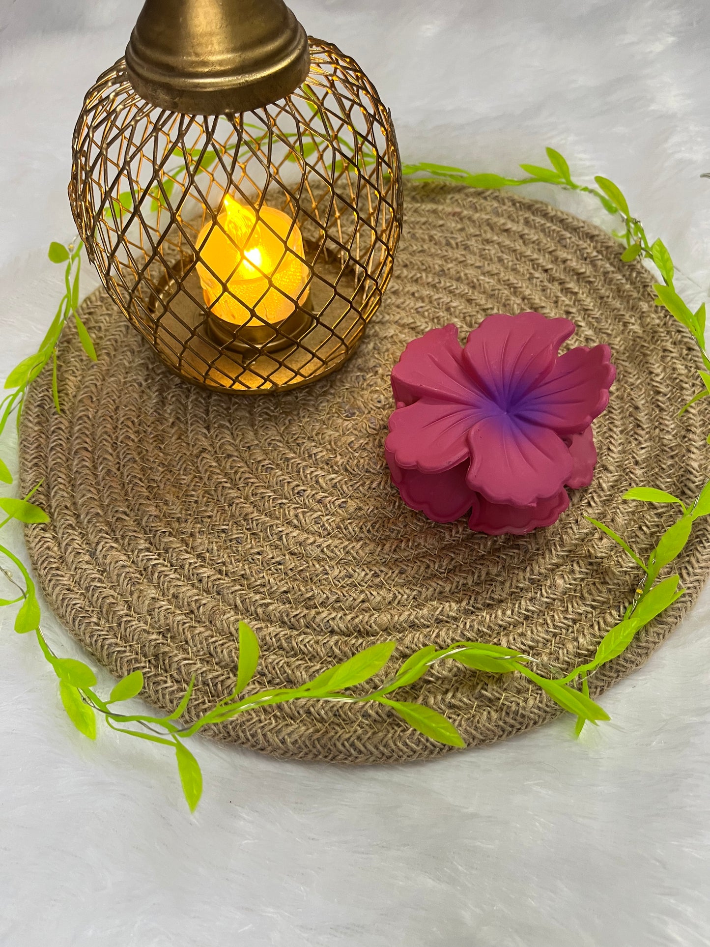 🌺 Blendora Dual-Tone Matte Hibiscus Hair Claw – Large | Strong Grip Floral Claw Clip for Women & Girls