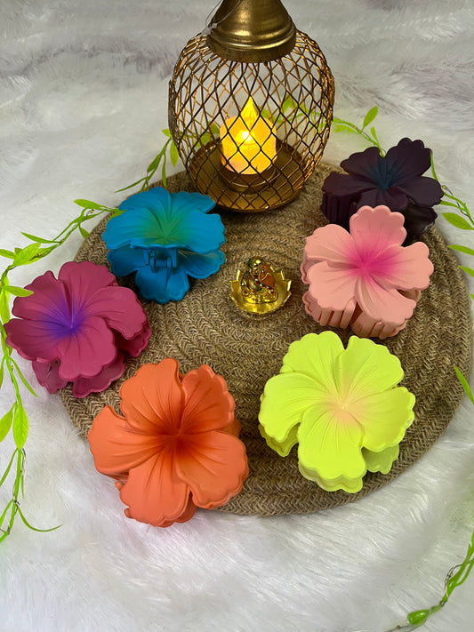 🌺 Blendora Dual-Tone Matte Hibiscus Hair Claw – Large | Strong Grip Floral Claw Clip for Women & Girls