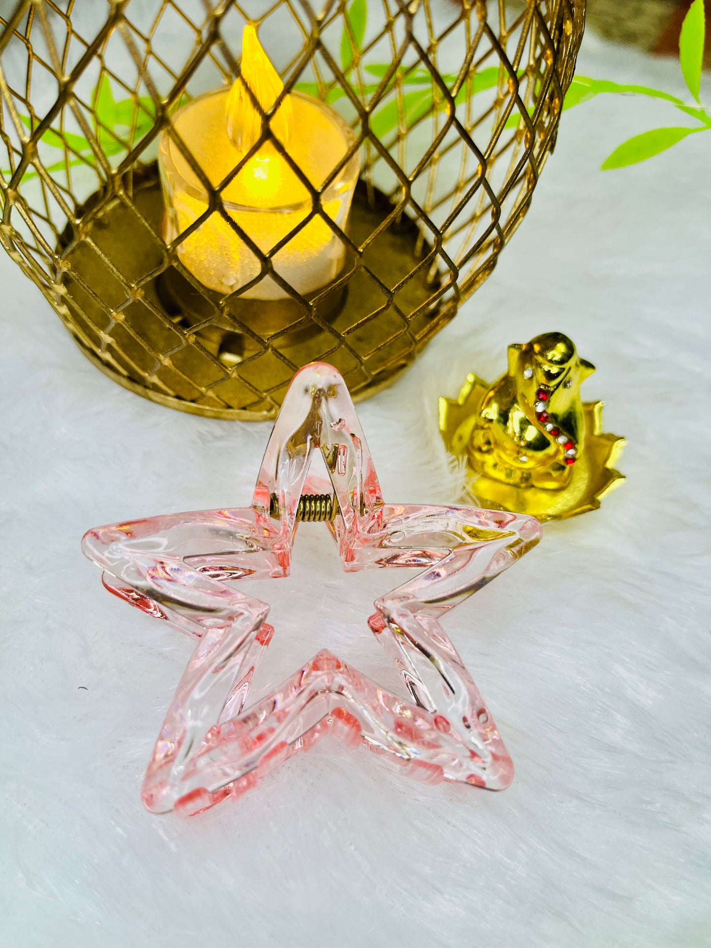 ⭐ Blendora Clear Resin Star Hair Claw – Medium | Transparent Strong Grip Clip for Women & Girls
