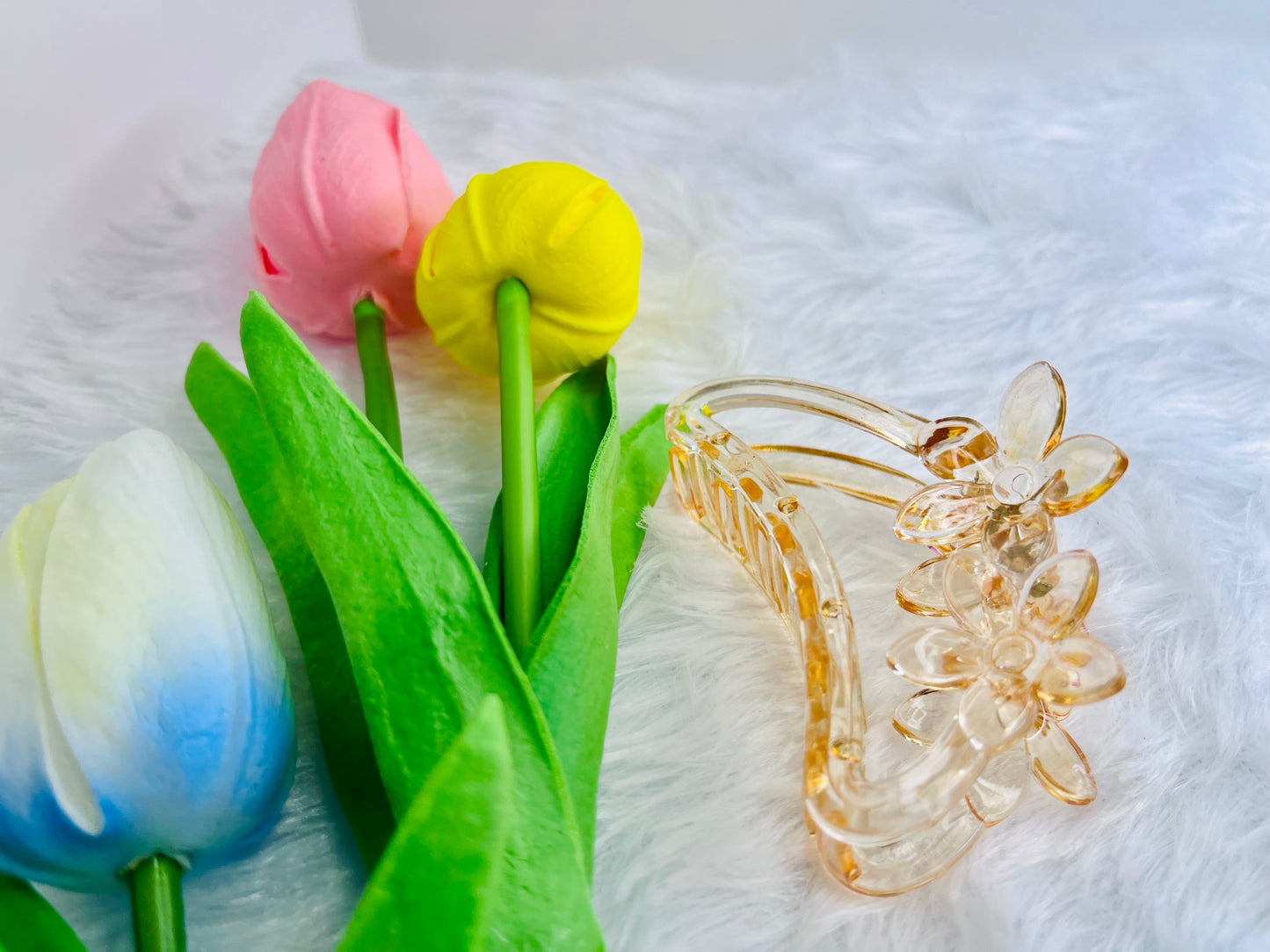 ✨Clear Resin Flower Curve Hair Claw – Medium | Strong Grip | Premium Floral Hair Clip for Women