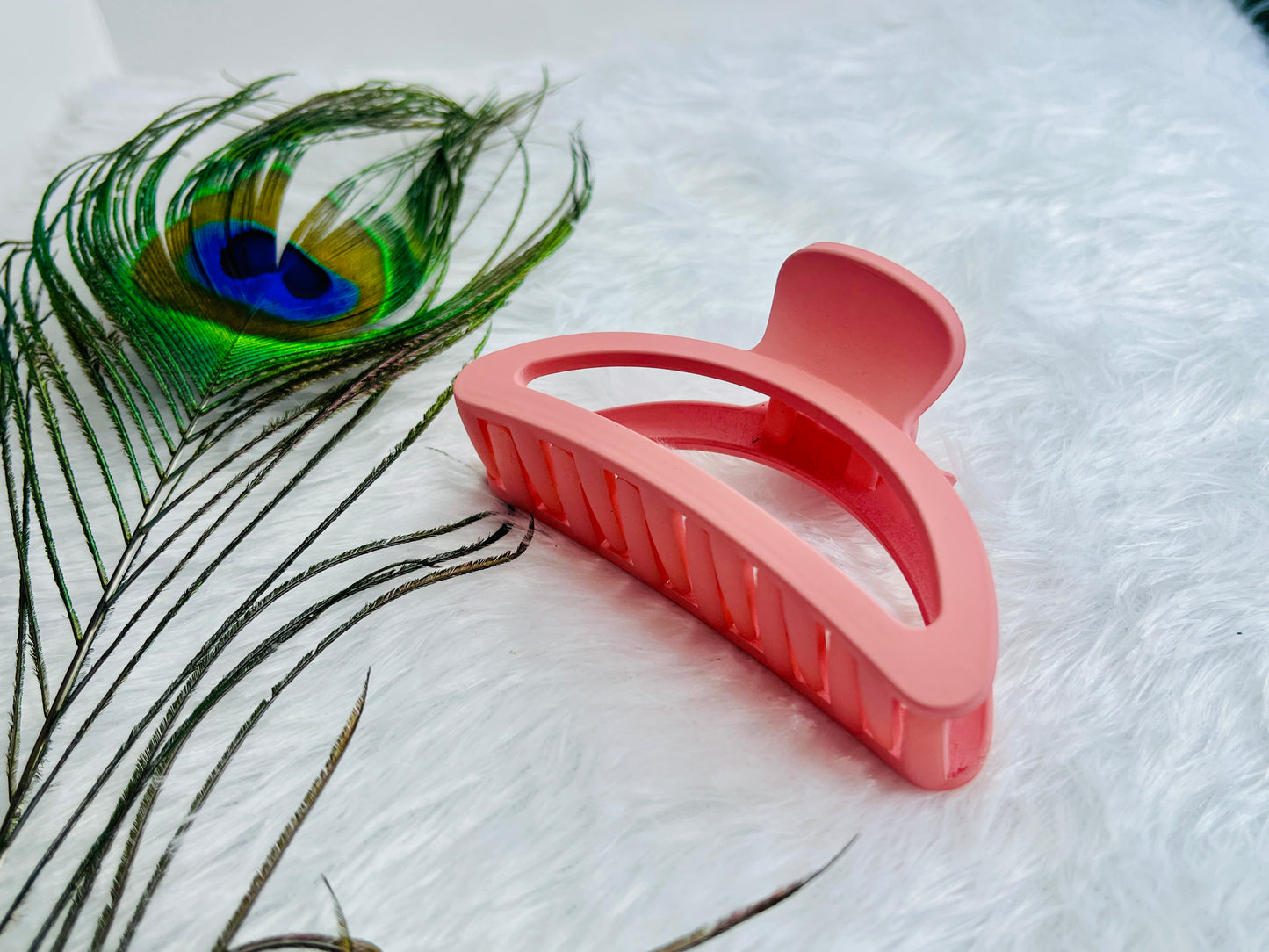 ⭐ Blendora™ Premium Light Curve D-Shape Hair Claw – Medium | Strong Grip • Matte Finish • Everyday Essential