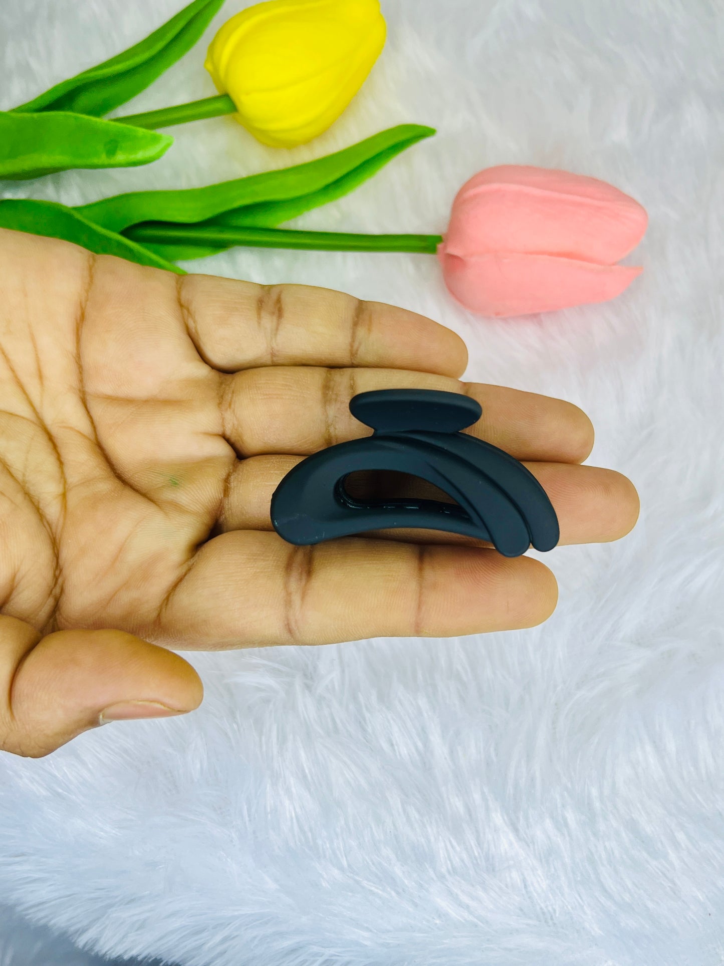 🌟Blendora D-Shape Mini Hair Claw Set (Pack of 3) | Strong Grip Curved Mini Clips for Women & Girls