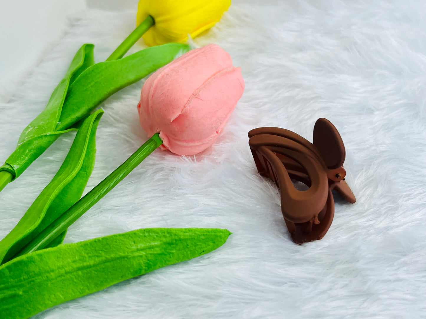 🌟Blendora D-Shape Mini Hair Claw Set (Pack of 3) | Strong Grip Curved Mini Clips for Women & Girls