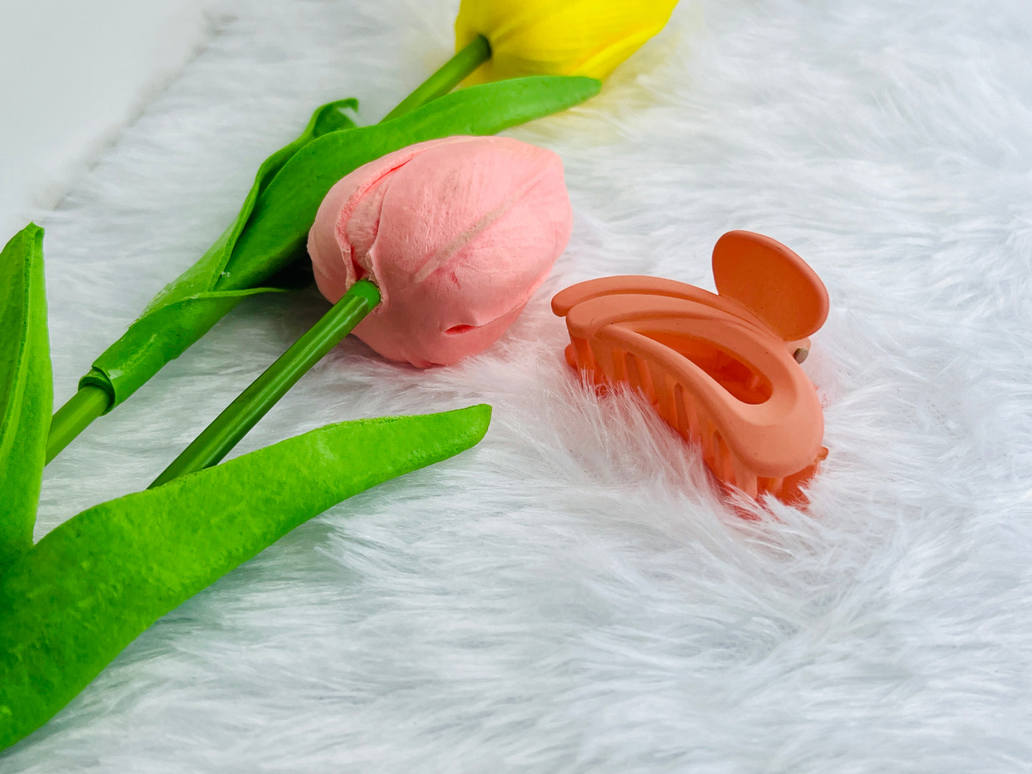 🌟Blendora D-Shape Mini Hair Claw Set (Pack of 3) | Strong Grip Curved Mini Clips for Women & Girls