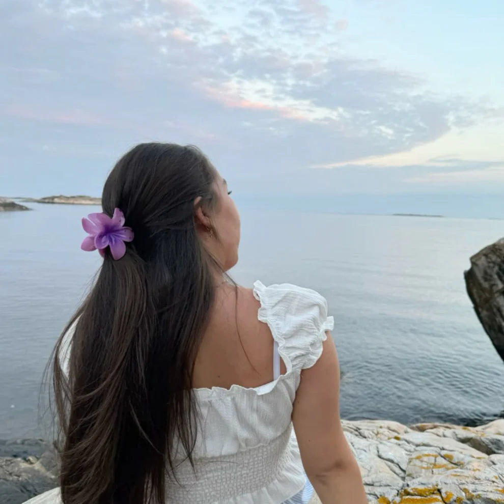 Blendora Glossy Lily Hair Claw – Large | Strong Grip Floral Claw Clip for Women & Girls